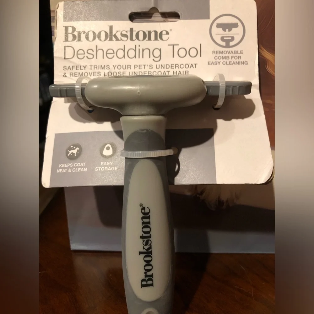 PET Bundle -PetSafe Easy Walk Dog Harness & Brookstone Deshedding Tool